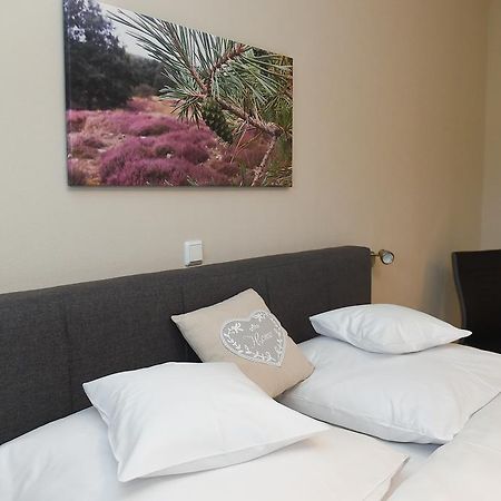 Boardinghouse Alte Bank Hotel Wollstein Екстериор снимка