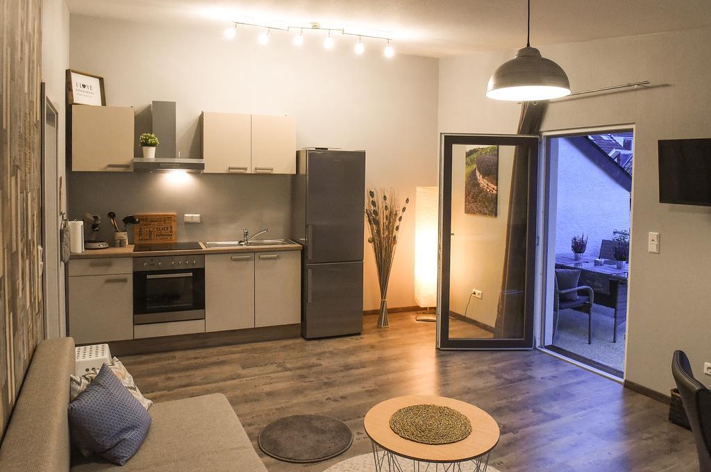 Boardinghouse Alte Bank Hotel Wollstein Екстериор снимка
