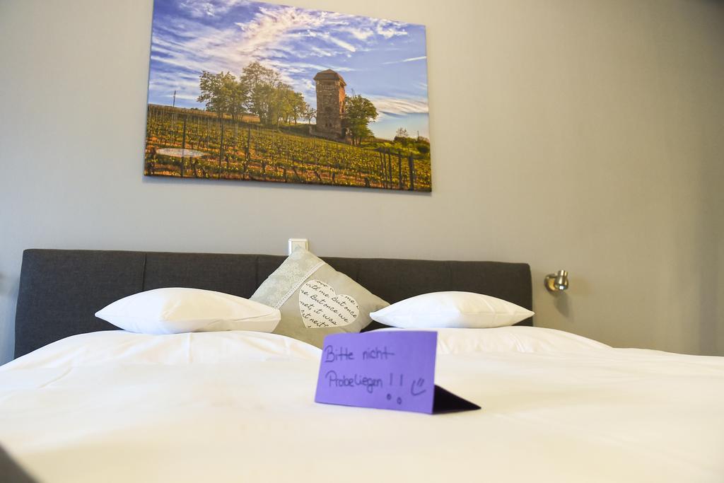 Boardinghouse Alte Bank Hotel Wollstein Екстериор снимка