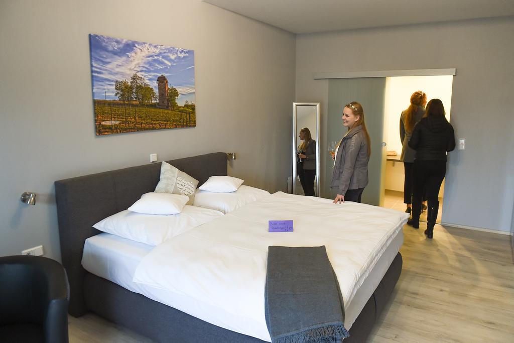 Boardinghouse Alte Bank Hotel Wollstein Екстериор снимка